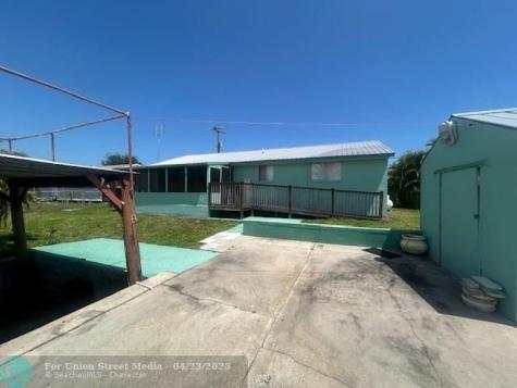 1532 Hunter Road Okeechobee FL 34974