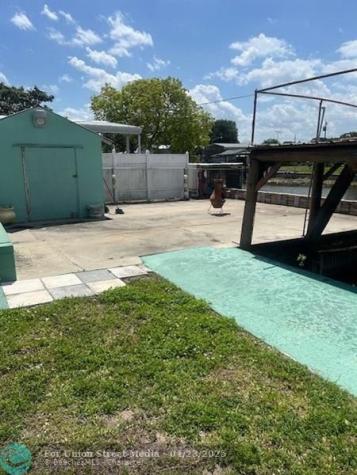 1532 Hunter Road Okeechobee FL 34974