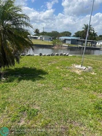 1532 Hunter Road Okeechobee FL 34974