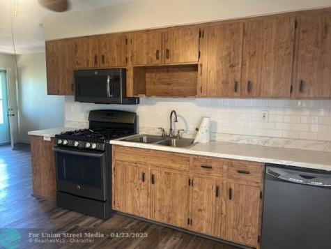 1532 Hunter Road Okeechobee FL 34974