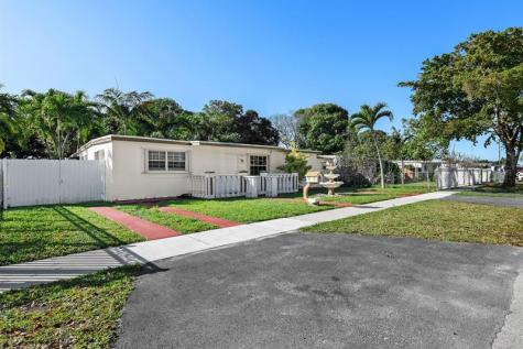 466 E 62nd Street Hialeah FL 33013