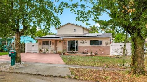 7141 Custer Street Hollywood FL 33024