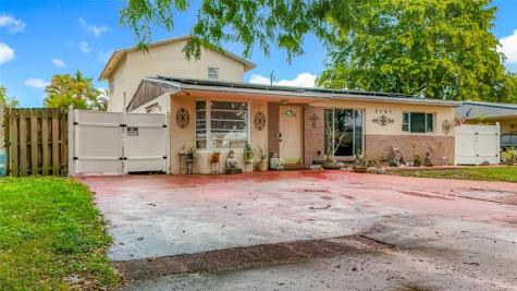 7141 Custer Street Hollywood FL 33024