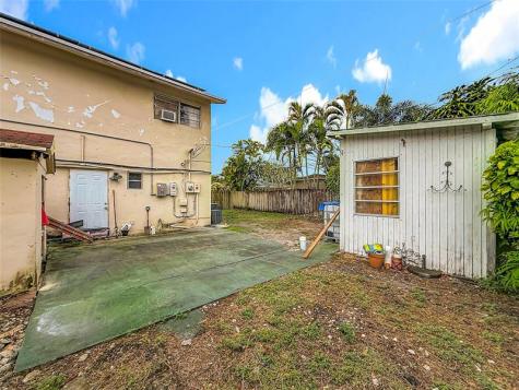 7141 Custer Street Hollywood FL 33024