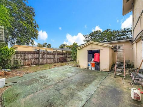 7141 Custer Street Hollywood FL 33024