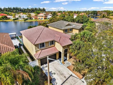 414 SW 205th Avenue Pembroke Pines FL 33029