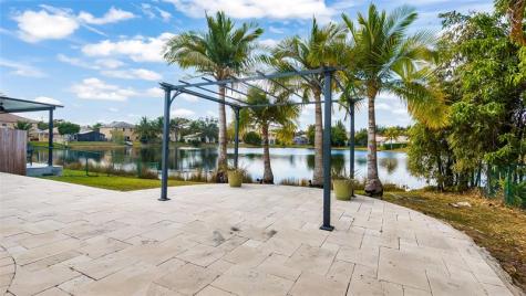 414 SW 205th Avenue Pembroke Pines FL 33029