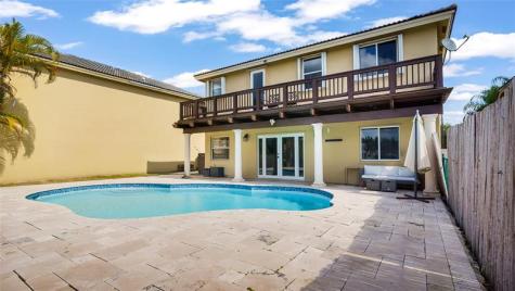 414 SW 205th Avenue Pembroke Pines FL 33029