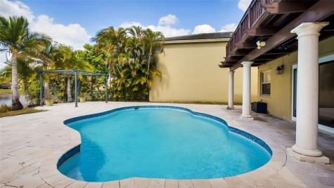 414 SW 205th Avenue Pembroke Pines FL 33029