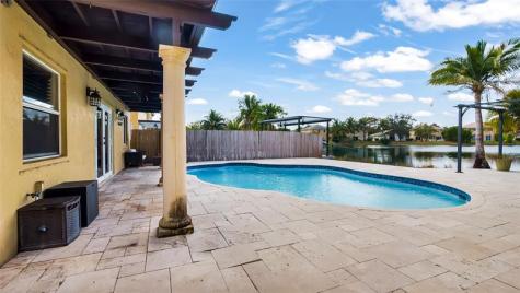 414 SW 205th Avenue Pembroke Pines FL 33029