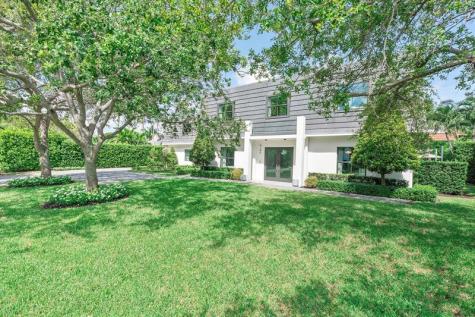 9 Tahoe Lane Sea Ranch Lakes FL 33308
