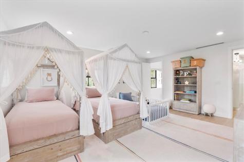 9 Tahoe Lane Sea Ranch Lakes FL 33308