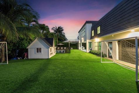 9 Tahoe Lane Sea Ranch Lakes FL 33308