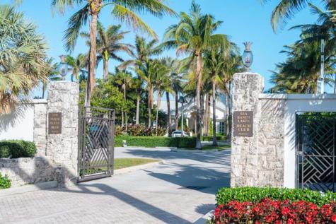 9 Tahoe Lane Sea Ranch Lakes FL 33308
