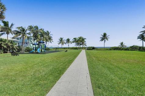9 Tahoe Lane Sea Ranch Lakes FL 33308