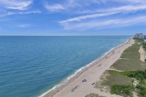 9 Tahoe Lane Sea Ranch Lakes FL 33308