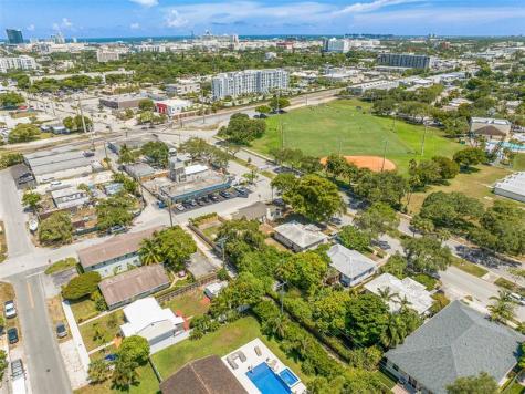 301 SW 17th Street Fort Lauderdale FL 33315