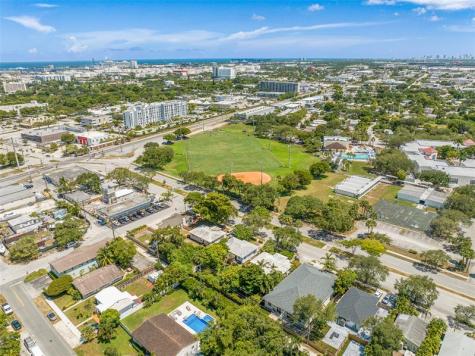 301 SW 17th Street Fort Lauderdale FL 33315