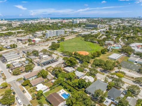 301 SW 17th Street Fort Lauderdale FL 33315