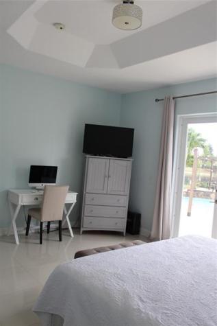 16272 SW 42nd Terrace Miami FL 33185