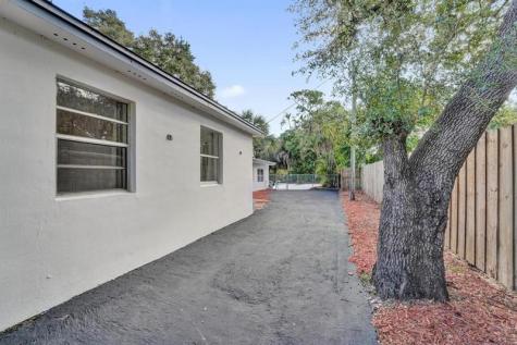 1836 SW 9th Avenue Fort Lauderdale FL 33315