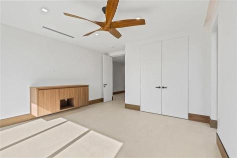 2441 NE 48th Court Lighthouse Point FL 33064