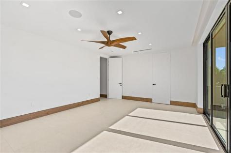 2441 NE 48th Court Lighthouse Point FL 33064