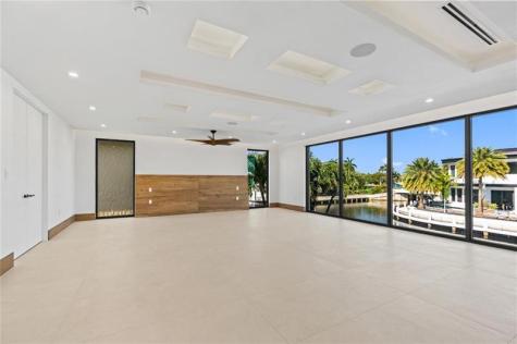 2441 NE 48th Court Lighthouse Point FL 33064