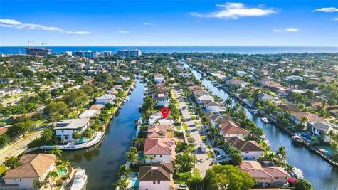 2441 NE 48th Court Lighthouse Point FL 33064