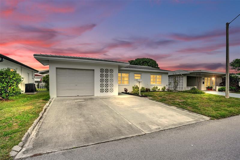 4953 NW 48 Avenue Tamarac FL 33319