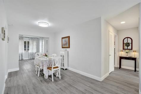 4953 NW 48 Avenue Tamarac FL 33319