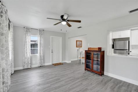 4953 NW 48 Avenue Tamarac FL 33319