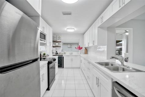 4953 NW 48 Avenue Tamarac FL 33319