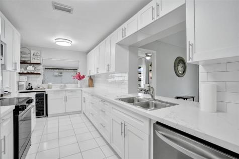 4953 NW 48 Avenue Tamarac FL 33319