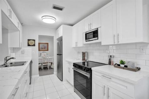4953 NW 48 Avenue Tamarac FL 33319