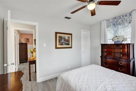 4953 NW 48 Avenue Tamarac FL 33319
