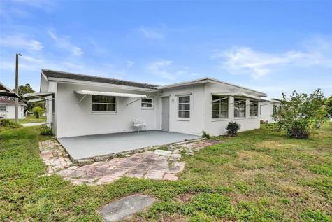 4953 NW 48 Avenue Tamarac FL 33319