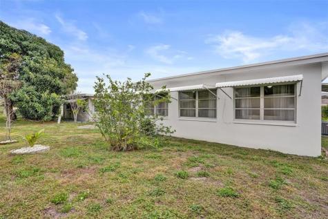 4953 NW 48 Avenue Tamarac FL 33319