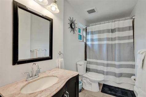 1050 NE 33rd Street Oakland Park FL 33334