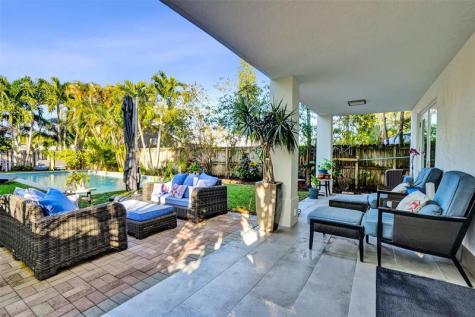 1050 NE 33rd Street Oakland Park FL 33334