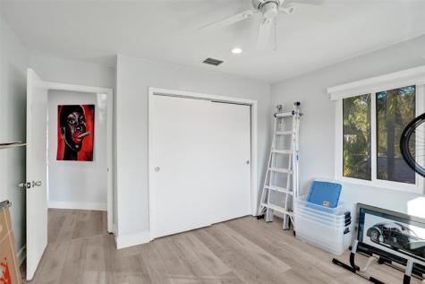 1050 NE 33rd Street Oakland Park FL 33334