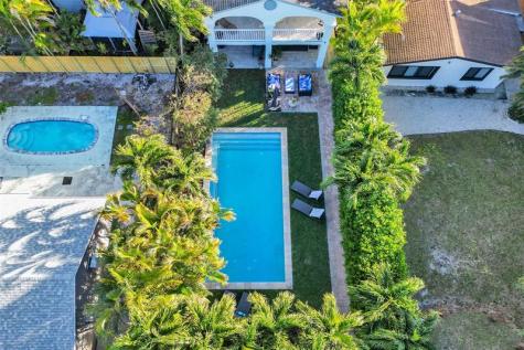 1050 NE 33rd Street Oakland Park FL 33334