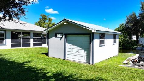1069 9TH Street Okeechobee FL 34974