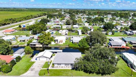 1069 9TH Street Okeechobee FL 34974
