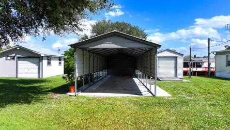 1069 9TH Street Okeechobee FL 34974