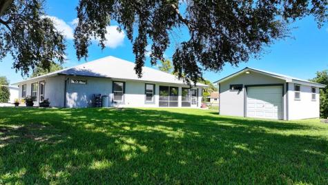 1069 9TH Street Okeechobee FL 34974
