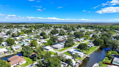 1069 9TH Street Okeechobee FL 34974