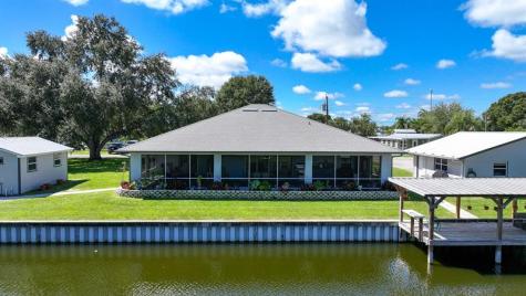 1069 9TH Street Okeechobee FL 34974
