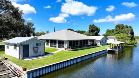 1069 9TH Street Okeechobee FL 34974