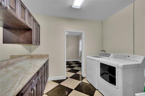 1107 Adams Street Hollywood FL 33019